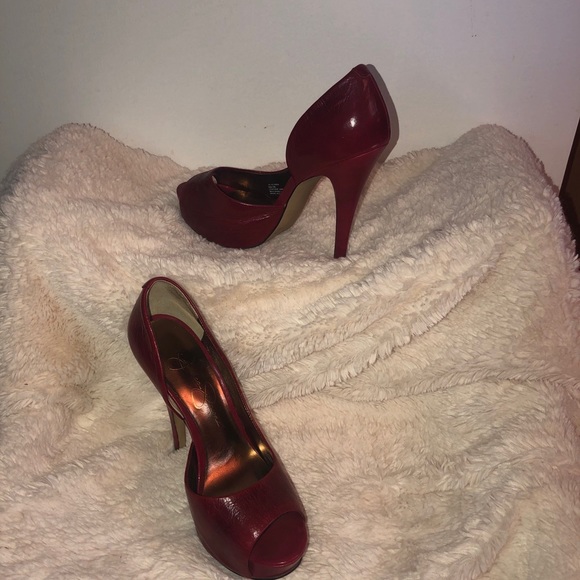Jessica Simpson Pumps - Picture 2 of 3